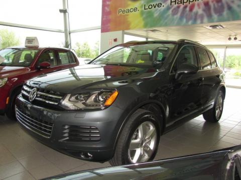 Dark Flint Metallic Volkswagen Touareg TDI Sport 4XMotion. Click to enlarge. Dark Flint Metallic Volkswagen Touareg TDI Sport 4XMotion. Click to enlarge.