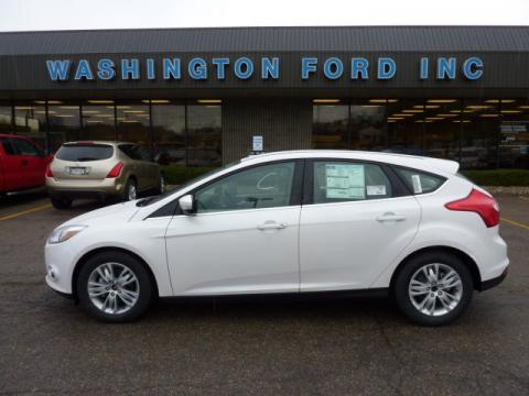 White Platinum Tricoat Metallic Ford Focus SEL 5-Door.  Click to enlarge.