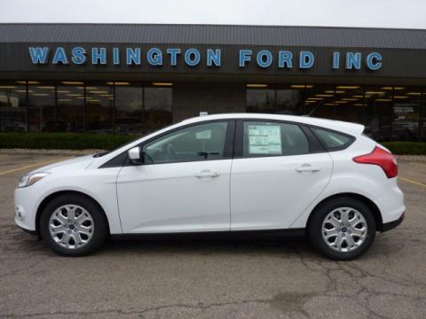 Oxford White Ford Focus SE 5-Door.  Click to enlarge.