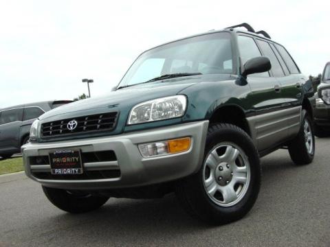 Deep Jewel Green Toyota RAV4 .  Click to enlarge.