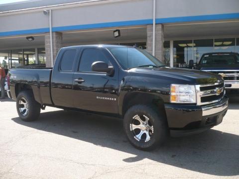 Black Chevrolet Silverado 1500 LS Extended Cab 4x4.  Click to enlarge.