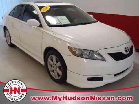 Super White Toyota Camry SE.  Click to enlarge.