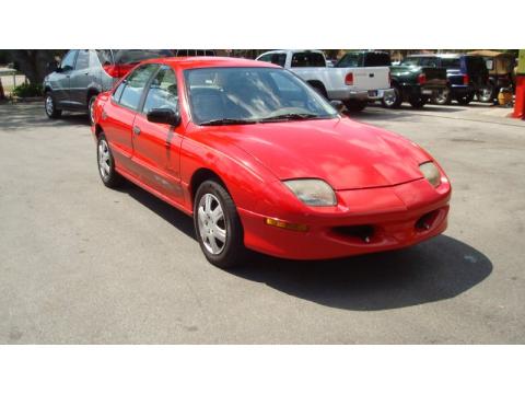 Bright Red Pontiac Sunfire SE Sedan.  Click to enlarge.