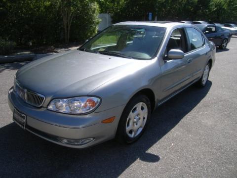 Titanium Metallic Infiniti I 30 Sedan.  Click to enlarge.