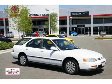 Frost White Honda Accord LX Wagon. Click to enlarge. Frost White Honda Accord LX Wagon. Click to enlarge.