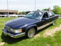 Front 3/4 View of 1996 Cadillac Fleetwood Brougham #2