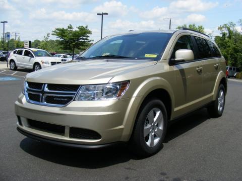 White Gold Metallic Dodge Journey Mainstreet AWD. Click to enlarge. White Gold Metallic Dodge Journey Mainstreet AWD. Click to enlarge.