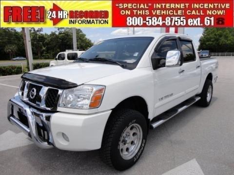 White Nissan Titan LE Crew Cab 4x4.  Click to enlarge.