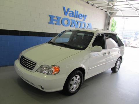 2002 Kia Sedona Interior. Clear White 2002 Kia Sedona EX with Gray interior Clear White Kia Sedona EX.