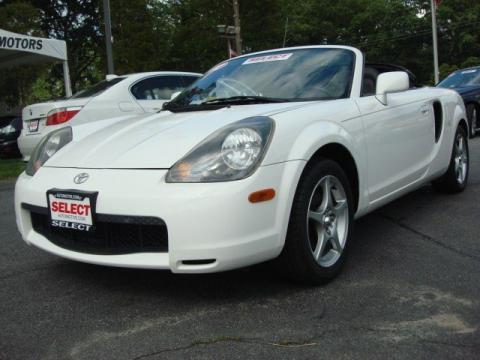 Super White Toyota MR2 Spyder Roadster.  Click to enlarge.