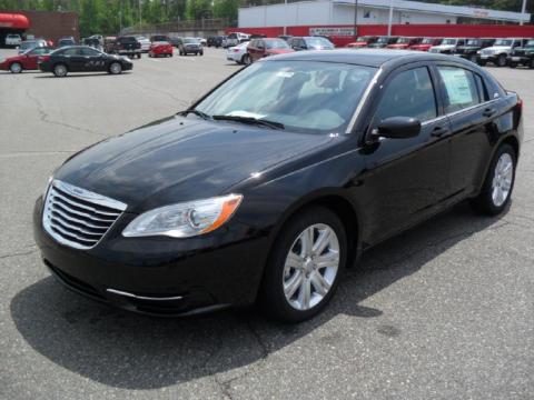 Black Chrysler 200 Touring.  Click to enlarge.