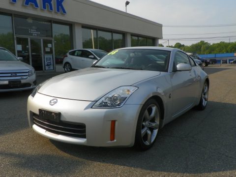 Silver Alloy Nissan 350Z Enthusiast Coupe.  Click to enlarge.