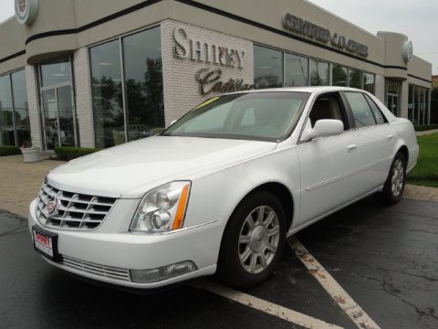 White Diamond Tricoat Cadillac DTS .  Click to enlarge.