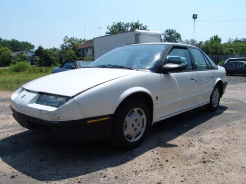 White Saturn S Series SL1 Sedan.  Click to enlarge.