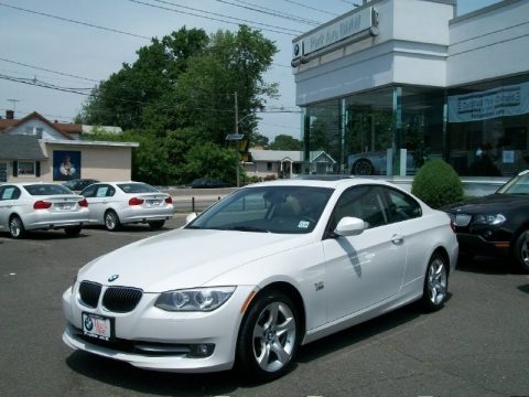 Mineral White Metallic BMW 3 Series 328i xDrive Coupe.  Click to enlarge.