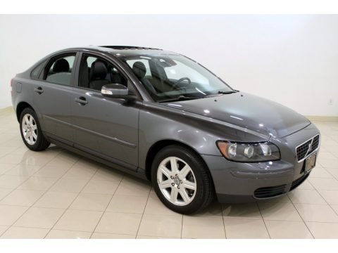 Titanium Gray Metallic Volvo S40 2.4i.  Click to enlarge.