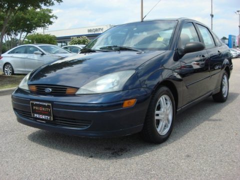 Twilight Blue Metallic Ford Focus SE Sedan.  Click to enlarge.