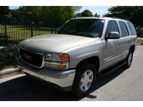 Silver Birch Metallic GMC Yukon SLT 4x4.  Click to enlarge.