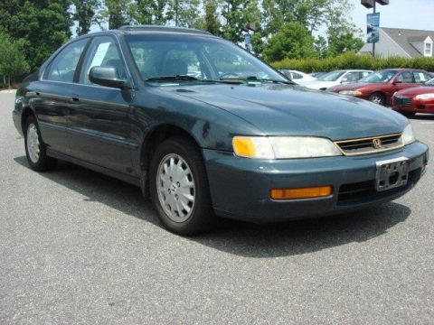 Dark Eucalyptus Green Pearl Metallic Honda Accord EX Sedan.  Click to enlarge.