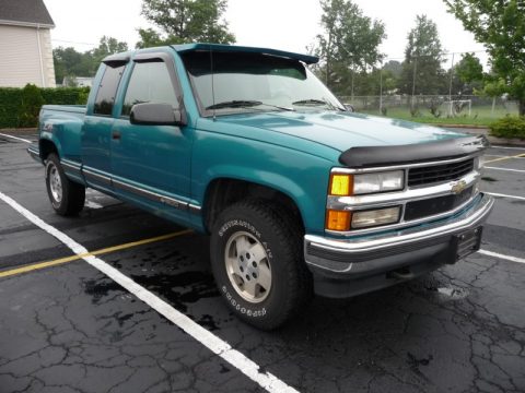 Bright Teal Metallic Chevrolet C/K K1500 Silverado Z71 Extended Cab 4x4.  Click to enlarge.