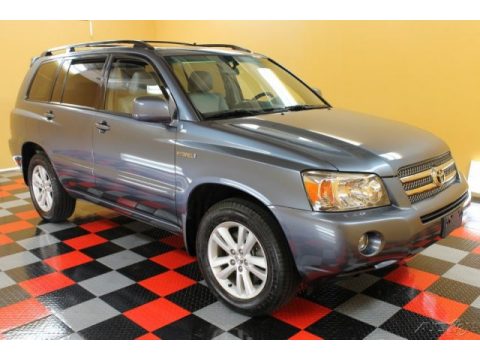 Bluestone Metallic Toyota Highlander Hybrid Limited 4WD.  Click to enlarge.