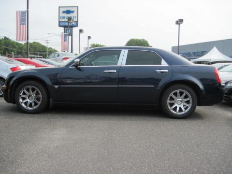 Midnight Blue Pearlcoat Chrysler 300 C HEMI.  Click to enlarge.