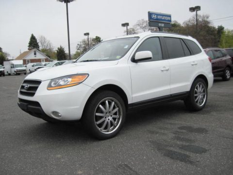 Powder White Pearl Hyundai Santa Fe SE.  Click to enlarge.