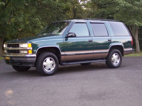 Emerald Green Metallic Chevrolet Tahoe LT 4x4.  Click to enlarge.