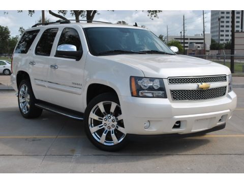 White Diamond Tricoat Chevrolet Tahoe LTZ.  Click to enlarge.