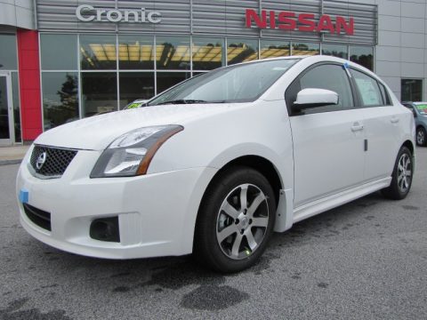 Aspen White Nissan Sentra 2.0 SR Special Edition.  Click to enlarge.