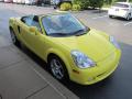 Front 3/4 View of 2003 Toyota MR2 Spyder Roadster #6