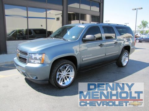 Blue Granite Metallic Chevrolet Suburban LS 4x4.  Click to enlarge.