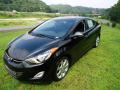 Front 3/4 View of 2012 Hyundai Elantra Limited #7