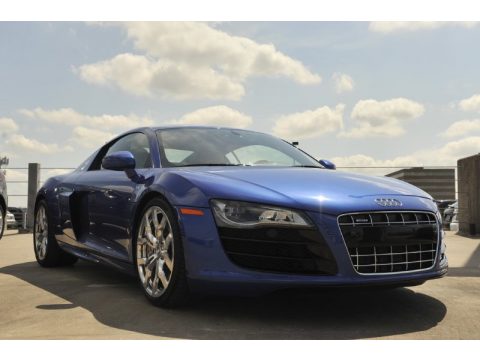 Sepang Blue Pearl Effect Audi R8 5.2 FSI quattro.  Click to enlarge.