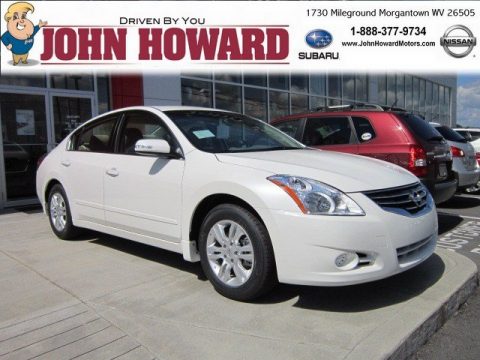 Winter Frost White Nissan Altima 2.5 SL.  Click to enlarge.