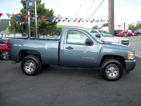 Blue Granite Metallic Chevrolet Silverado 1500 LS Regular Cab 4x4.  Click to enlarge.