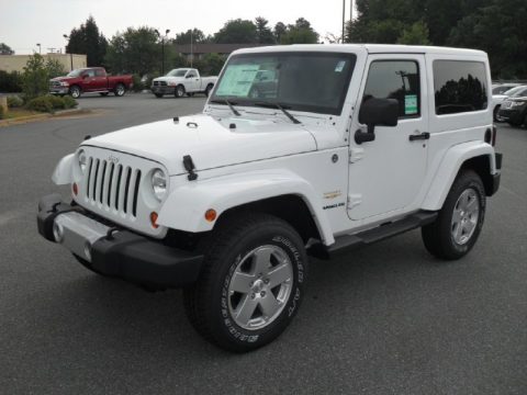 Bright White Jeep Wrangler Sahara 4x4.  Click to enlarge.