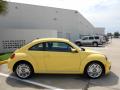  2012 Volkswagen Beetle Saturn Yellow #8