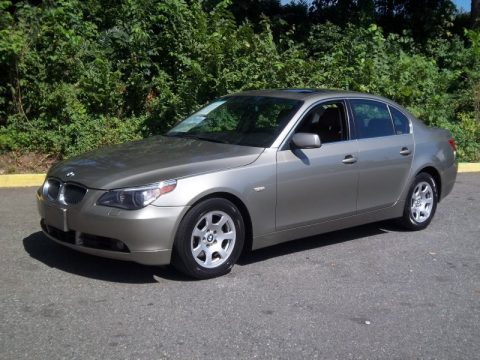 Silver Grey Metallic BMW 5 Series 525i Sedan.  Click to enlarge.