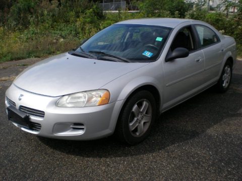 Bright Silver Metallic Dodge Stratus SE Plus Sedan.  Click to enlarge.