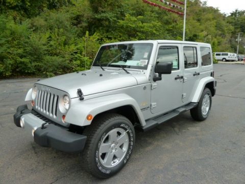 Bright Silver Metallic Jeep Wrangler Unlimited Sahara 4x4.  Click to enlarge.