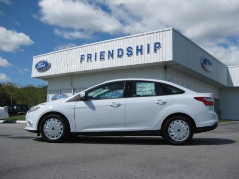 Oxford White Ford Focus SE SFE Sedan.  Click to enlarge.