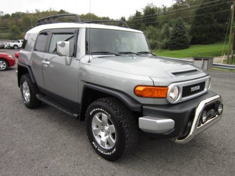 Silver Fresco Metallic Toyota FJ Cruiser 4WD.  Click to enlarge.
