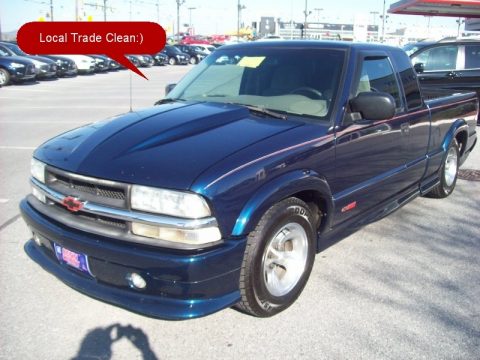 Indigo Blue Metallic Chevrolet S10 LS Extended Cab.  Click to enlarge.