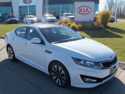 Snow White Pearl Kia Optima SX.  Click to enlarge.