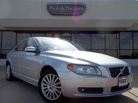 Silver Metallic Volvo S80 3.2.  Click to enlarge.