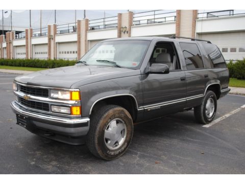 Medium Charcoal Gray Metallic Chevrolet Tahoe LS 4x4.  Click to enlarge.