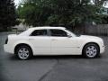  2005 Chrysler 300 Cool Vanilla #9