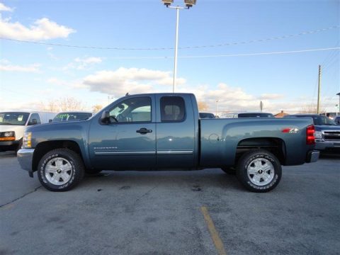 Blue Granite Metallic Chevrolet Silverado 1500 LT Extended Cab 4x4.  Click to enlarge.