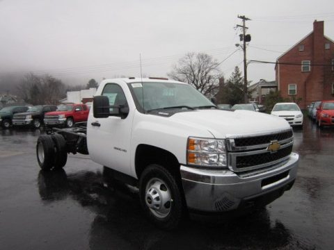 Summit White Chevrolet Silverado 3500HD WT Regular Cab 4x4 Chassis.  Click to enlarge.